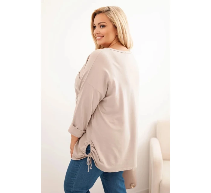 Dámská blůza Plus Size bavlněná s potiskem model 21321840 béžová - K-Fashion Dámská blůza Plus Size bavlněná s potiskem model 21321840 béžová - K-Fashion