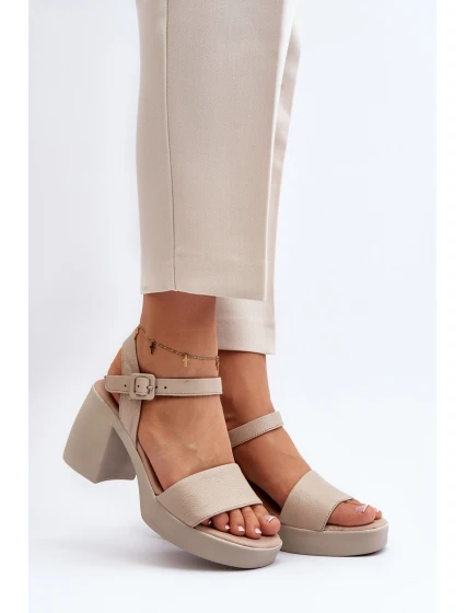 model 21647980 Dámské kožené sandály na podpatku Beige - Zazoo model 21647980 Dámské kožené sandály na podpatku Beige - Zazoo