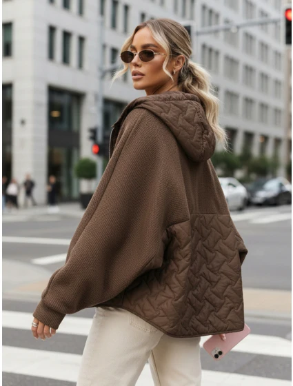 Dámská přechodná oversize bunda s kapucí hnědá FashionStreet TY5593 Dámská přechodná oversize bunda s kapucí hnědá FashionStreet TY5593