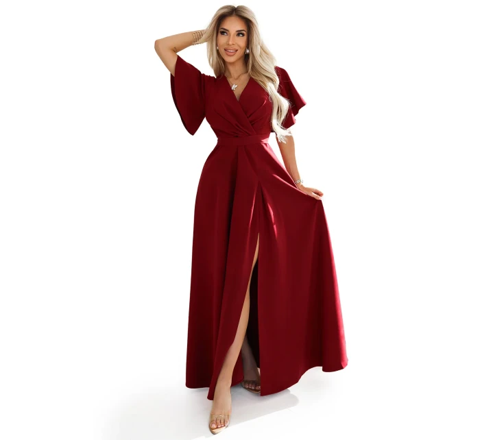 Dlouhé dámské šaty ve vínové bordó barvě s rozparkem na  a výstřihem model 20893015 - numoco