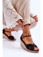 Dámské sandály na klínu Černá Daphne Dámské sandály na klínu Černá Daphne