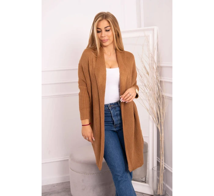 Svetr s netopýřími rukávy velbloudí