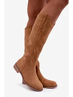 Dámské kozačky na nízkém podpatku camel model 22349395 - Boto