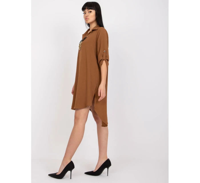 Sukienka DHJ SK model 21127056 brązowy - FPrice Sukienka DHJ SK model 21127056 brązowy - FPrice