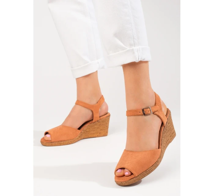 Zajímavé sandály model 18384323 dámské na klínku - W. POTOCKI