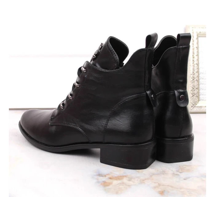 Ploché zateplené boty na podpatku Jezzi W JEZ412A černá Ploché zateplené boty na podpatku Jezzi W JEZ412A černá