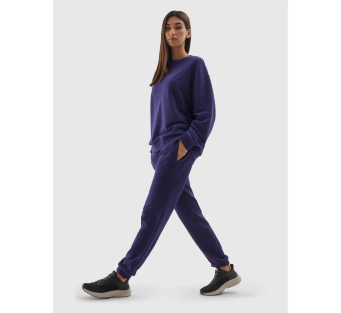 Oversize unisex tepláky 4F 4FWAW24TTROU0826-30S Oversize unisex tepláky 4F 4FWAW24TTROU0826-30S