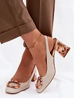 Kožené dámské sandály na podpatku s přezkou D&A LZ61-2010 Béžové