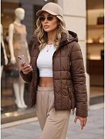 Kurtka damska pikowana z kapturem brązowa model 22341095 - FashionStreet Kurtka damska pikowana z kapturem brązowa model 22341095 - FashionStreet