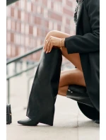 Zateplené kozačky na jehlovém podpatku s ohrnutým svrškem černé model 21677862 - Boto