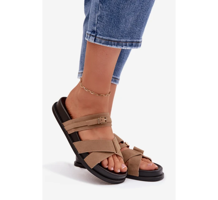 Dámské pantofle s pásky a zlatým přezkou tmavě béžové model 21954632 - Boto