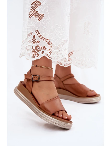 Kožené dámské sandály na platformě model 22208644 Camel - Maciejka Kožené dámské sandály na platformě model 22208644 Camel - Maciejka