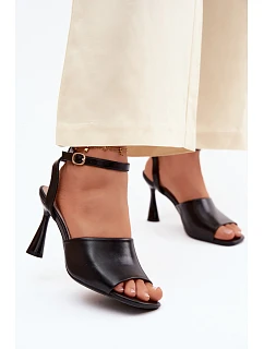 Dámské sandály na podpatku model 22126177 Černé - VINCEZA