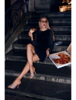 Sametové šaty s rukávy černé model 21479267 - Moe