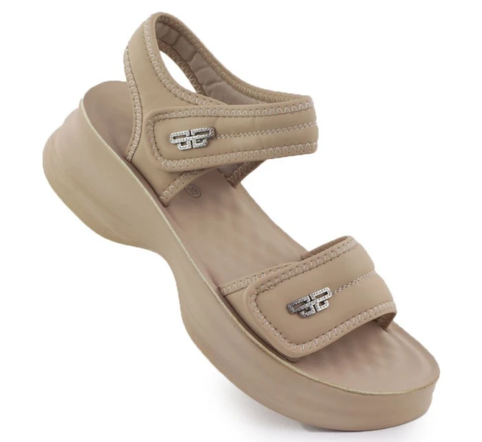 Dámské sandály na silné podrážce s pásky na suchý zip béžové model 21904815 - Potocki Dámské sandály na silné podrážce s pásky na suchý zip béžové model 21904815 - Potocki
