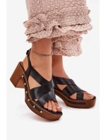 Kožené Sandály Na Podpatku model 21699718 Černé - Zazoo