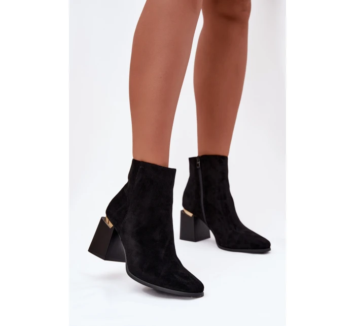 Zateplené dámské kotníkové boty na z černé model 21708739 - Boto Zateplené dámské kotníkové boty na z černé model 21708739 - Boto