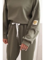 Komplet dámský máslový s volnou mikinou a kalhotami s nápisem LOVE khaki Komplet dámský máslový s volnou mikinou a kalhotami s nápisem LOVE khaki