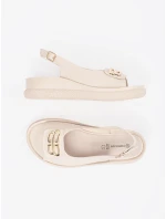 Klasické dámské  sandály hnědé bez podpatku