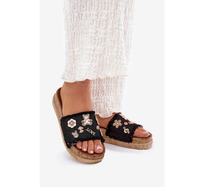 Dámské Pantofle Se Zlatými Přezkami Na Platformě Černé model 21700316 - Boto Dámské Pantofle Se Zlatými Přezkami Na Platformě Černé model 21700316 - Boto