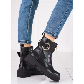 Výborné dámské  kotníčkové boty černé na plochém podpatku