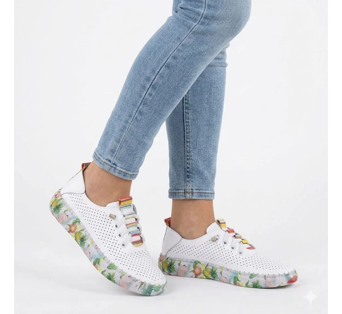 Dámské kožené polobotky bílé Artiker model 22060088