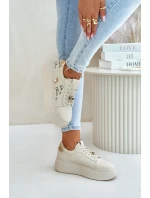 Dámské Kožené Sneakersy Na Platformě S A Béžové model 21675580 - VINCEZA Dámské Kožené Sneakersy Na Platformě S A Béžové model 21675580 - VINCEZA