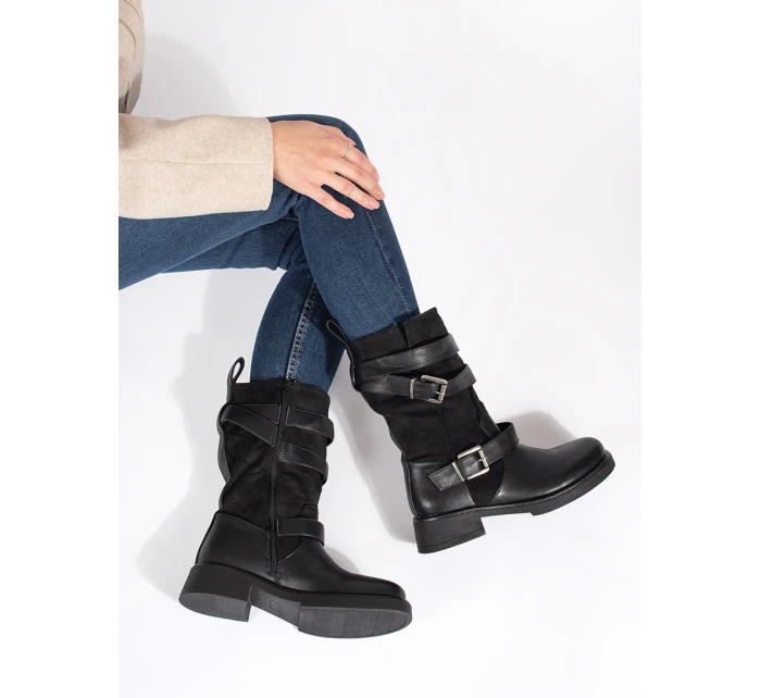 Krásné dámské kotníčkové boty černé na širokém podpatku Krásné dámské kotníčkové boty černé na širokém podpatku