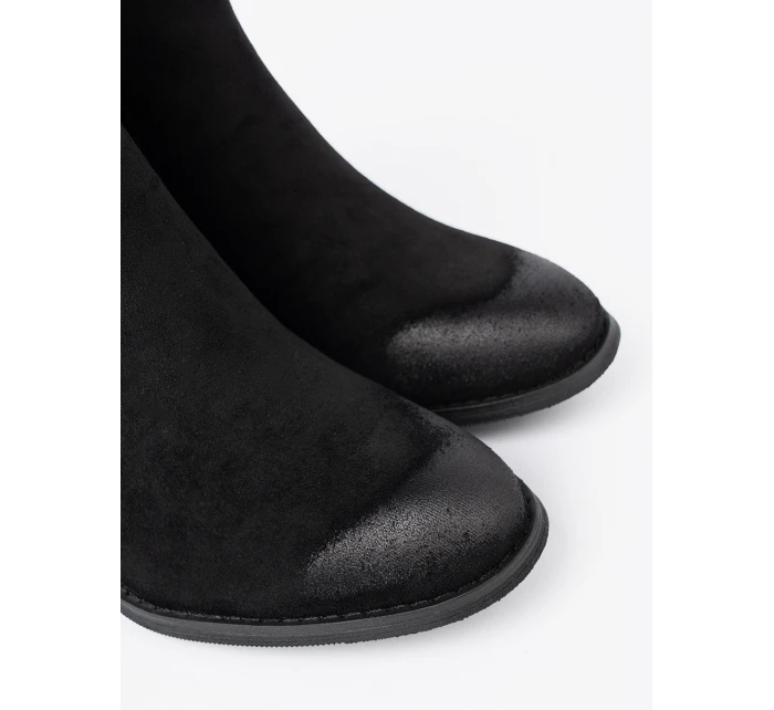 Pohodlné černé kotníčkové boty dámské na širokém podpatku Pohodlné černé kotníčkové boty dámské na širokém podpatku