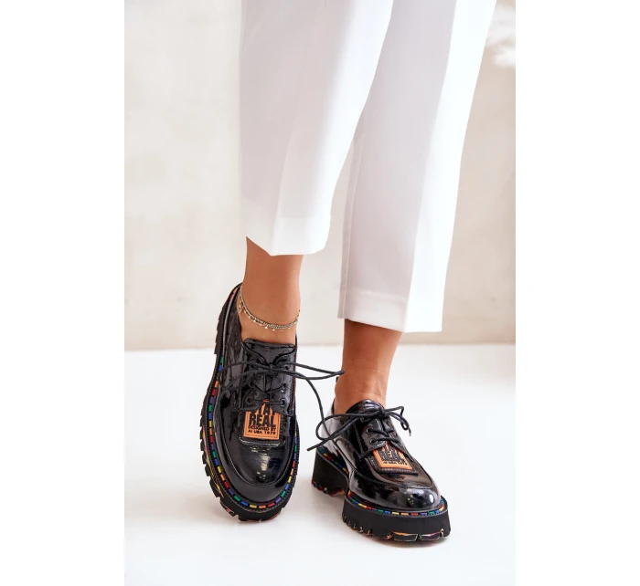 Lakované dámské polobotky na šněrování Artiker model 21672048 Černé - Boto