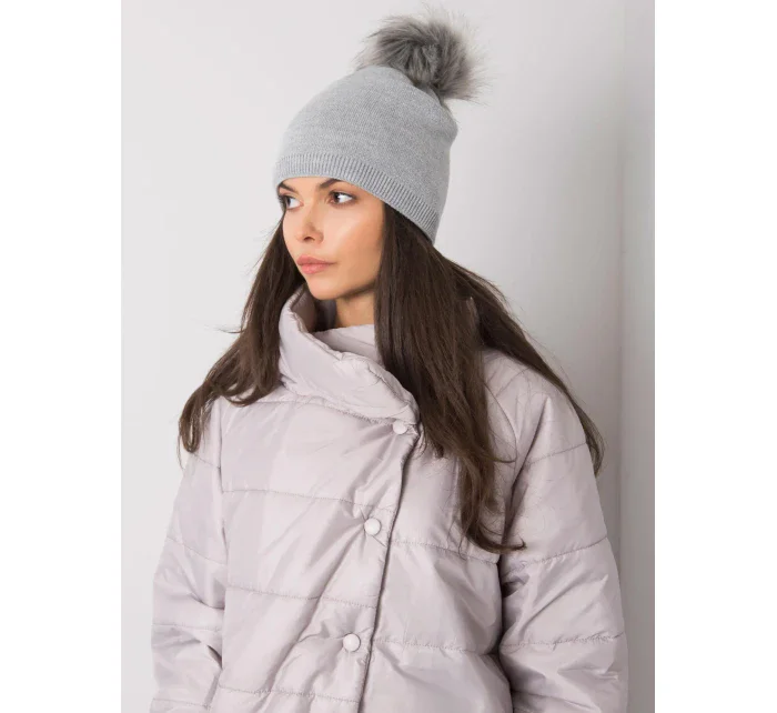 Dámská čepice.11 šedá