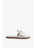 Elegantní dámské lesklé pantofle s ozdobou S.Barski Stříbrná Elegantní dámské lesklé pantofle s ozdobou S.Barski Stříbrná