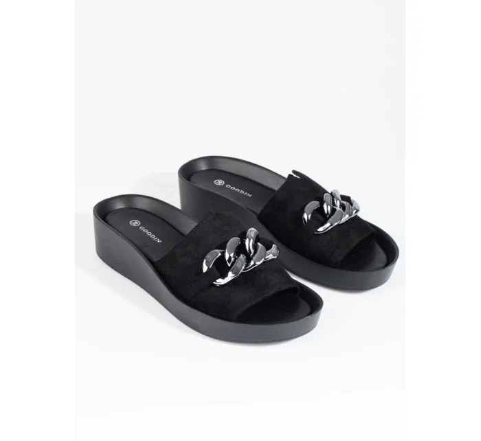 Moderní nazouváky černé dámské na klínku Moderní nazouváky černé dámské na klínku