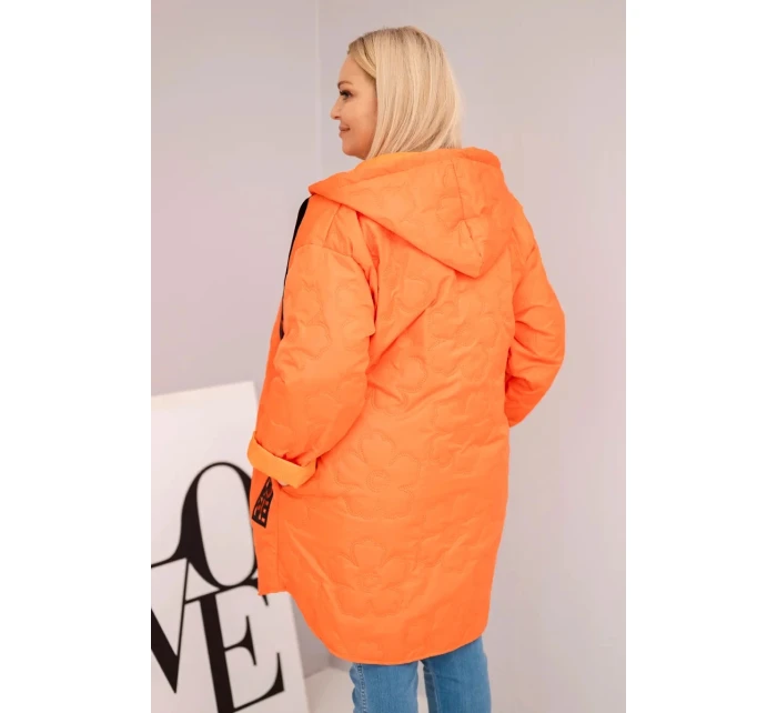Dámská bunda Plus Size prošívaná s kapucí a nápisem HOPE oranžová Dámská bunda Plus Size prošívaná s kapucí a nápisem HOPE oranžová