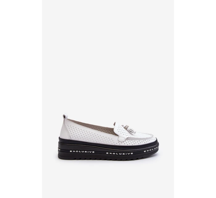Bílé dámské kožené mokasíny na platformě model 21656082 - EVENTO Bílé dámské kožené mokasíny na platformě model 21656082 - EVENTO