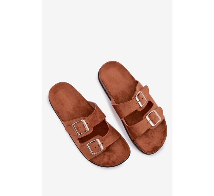 Dámské pantofle s přezkami Camel model 21943304 - Boto Dámské pantofle s přezkami Camel model 21943304 - Boto