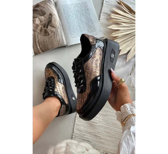 Dámské kožené šněrovací polobotky na platformě Artiker – černé