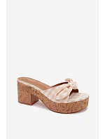 Klapky na podpatku model 228984 Step in style Klapky na podpatku model 228984 Step in style