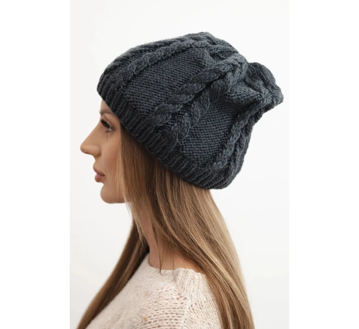 Dámská zimní čepice z vlny s copánkovým vzorem K452 grafitová