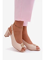 Dámské sandály na podpatku s zlatým detailem Béžové Lotus