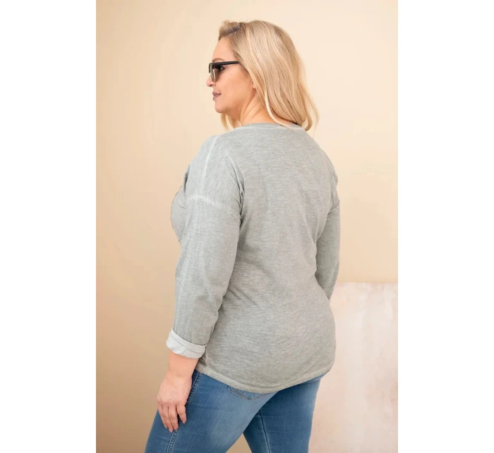 Dámská blůza Plus Size s potiskem a delším zadním dílem khaki