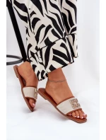 Elegantní Dámské Pantofle S Dekorací Na Plochém Podpatku Camel model 21685553 - Boto Elegantní Dámské Pantofle S Dekorací Na Plochém Podpatku Camel model 21685553 - Boto