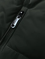 Krátká dámská péřová vesta v army barvě se stojáčkem model 18930945 - J.STYLE