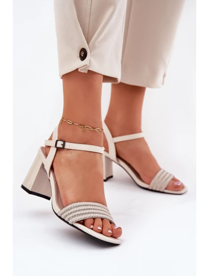 Dámské sandály na podpatku se zirkony a pletením Béžové model 21695084 - VINCEZA