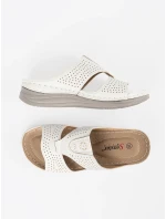 Pěkné dámské bílé  nazouváky na plochém podpatku