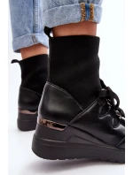 Dámské Botky Na Koturnu Se Soketou Černé Helladina Dámské Botky Na Koturnu Se Soketou Černé Helladina