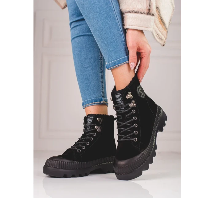 Klasické dámské černé  kotníčkové boty bez podpatku