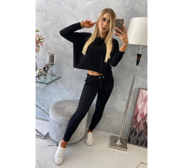 Souprava s oversize blůzou černé barvy Souprava s oversize blůzou černé barvy