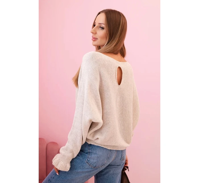 Dámský svetr z model 21232373 s nařasenými rukávy a výřezem na zádech béžový - K-Fashion