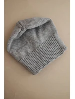 Dámská zimní čepice z vlny s klasickým žebrovaným vzorem K444 šedá